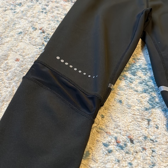 Ebb and Flow Reflective Leggings Size Small - Picture 3 of 6